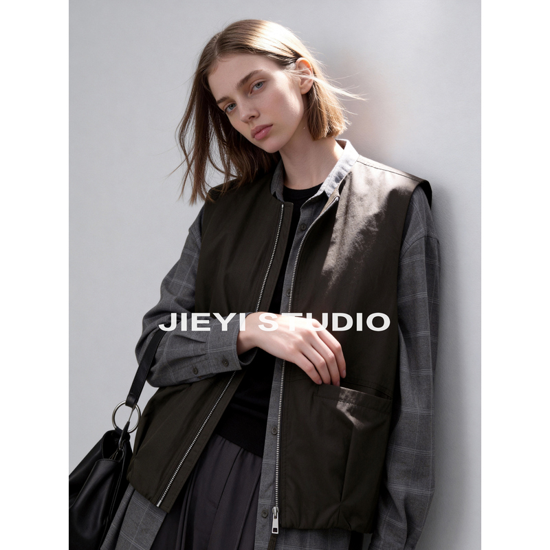 Jieyi Boxy Short and Wide Outdoor Lightweight Work Vest Sleeveless Deconstructed Segmented Windproof Commuter Vest Jacket