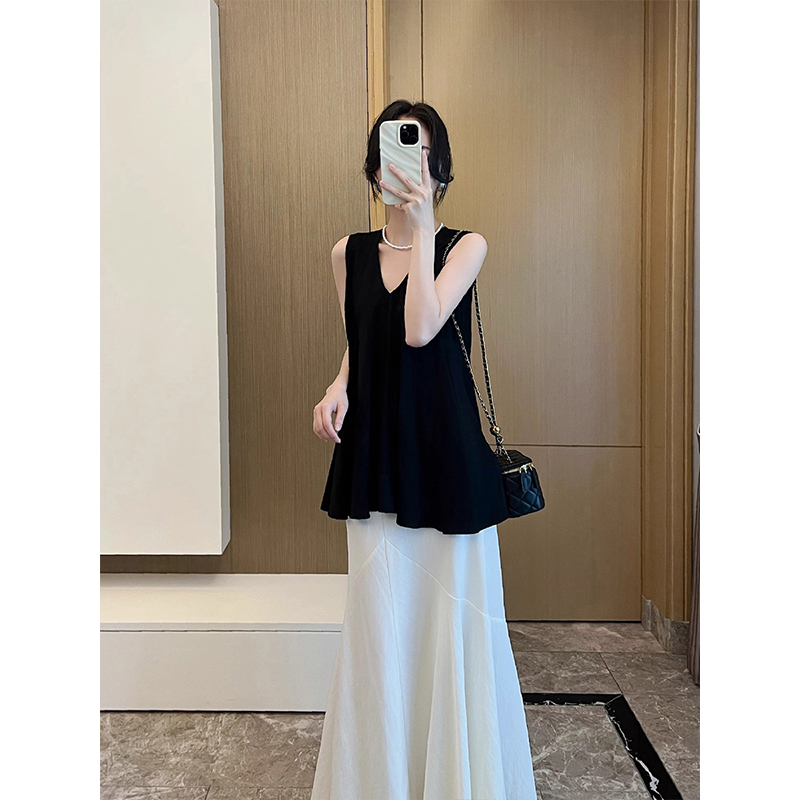 Korean Style Summer Black Fashionable High-End Sleeveless Top Vest Women's T-Shirt Outerwear Shirt Age-Reducing V-Neck Casual Korean Style Summer Black Fashionable High-End Sleeveless Top Vest Women's T-Shirt Outerwear Shirt Age-Reducing V-Neck Casual