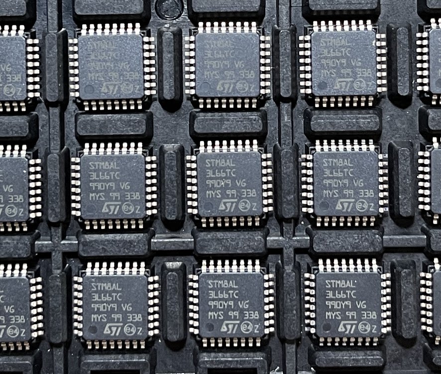 STM8AL3L66TCY original brand new