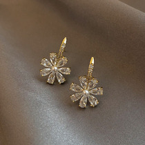 Hong Kong (designer) RVY 2021 new 100 hitch advanced senses snowflake earrings South Korean temperament earrings