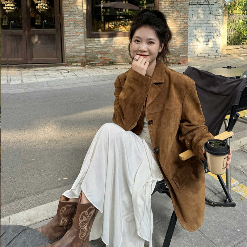 French-Style Suede Blazer for Women, 2026 Autumn and Winter New Model, Melard Brown, High-End Feel, Petite Size, Coffee-Colored Leather Jacket