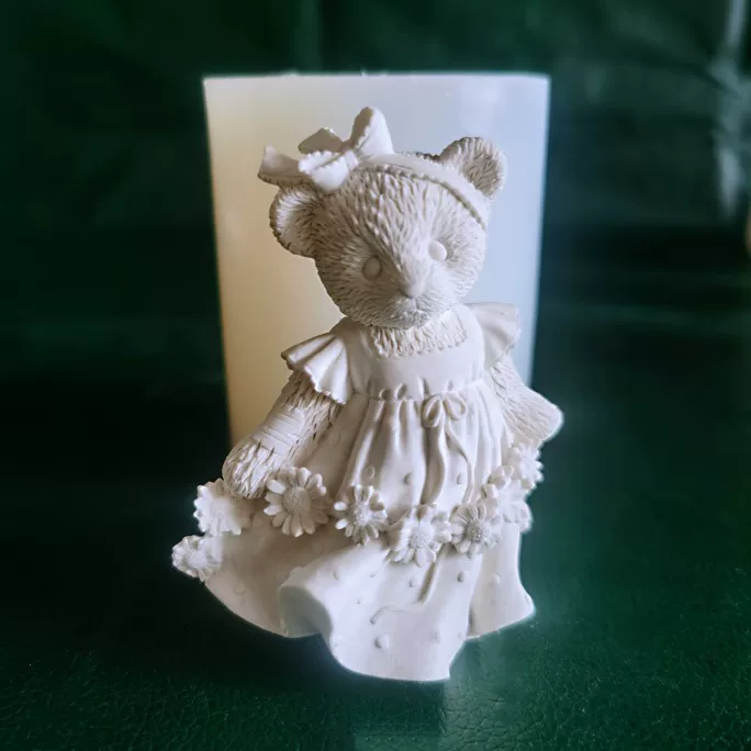 Three dimensional mold, aromatherapy, candle, 3D, with little bears, DIY