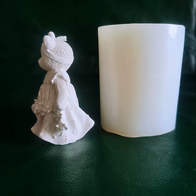 Three dimensional mold, aromatherapy, candle, 3D, with little bears, DIY