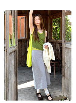 HelloooEat вязаная кофта с V-образным вырезом и длинными рукавами, весенняя коллекция 2025, корейский стиль, деловая модель с вертикальными полосами