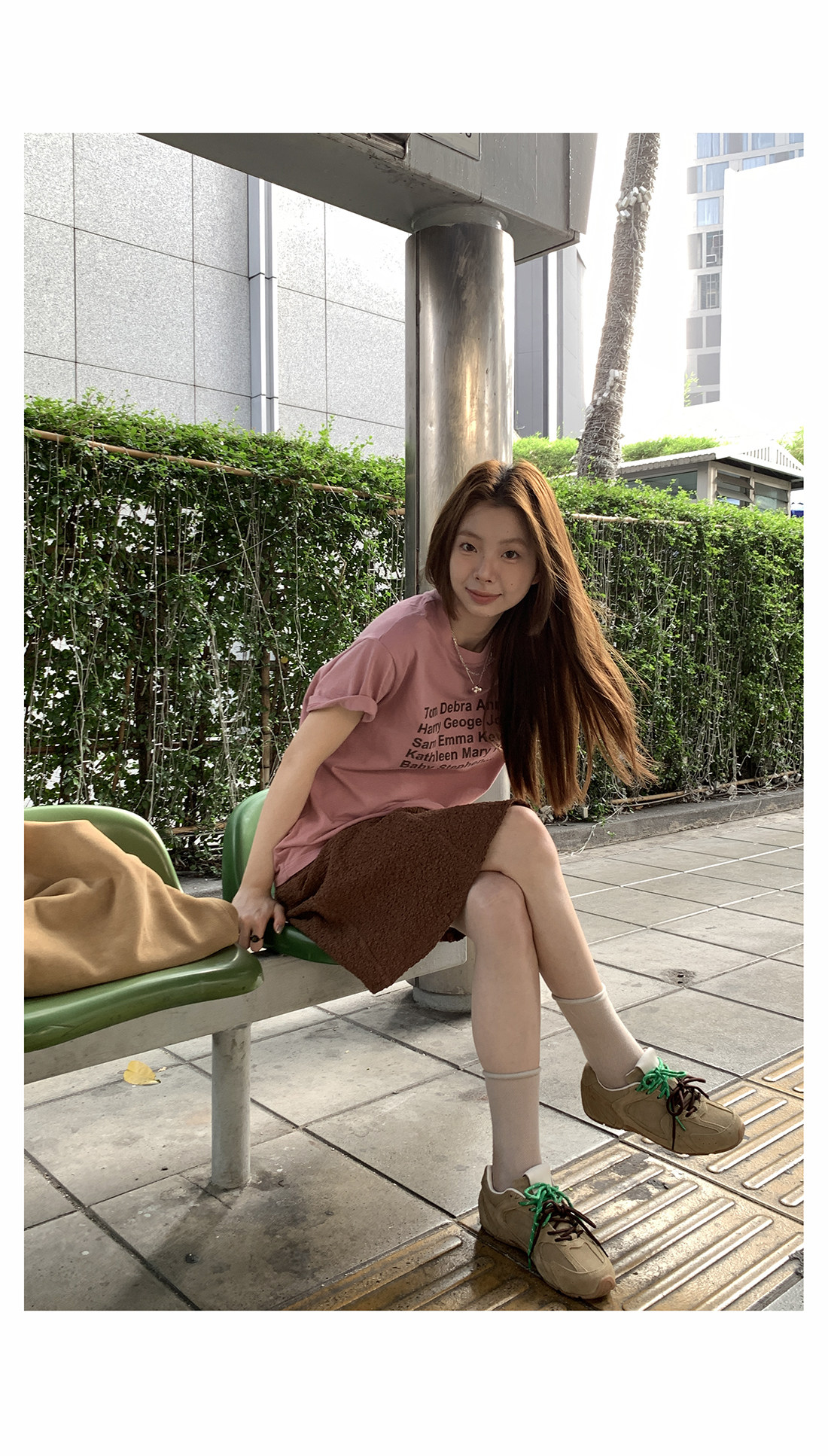 Hellooo Eat двухцветная футболка с принтом букв весна 2025 свободная универсальная винтажная с круглым вырезом короткий рукав