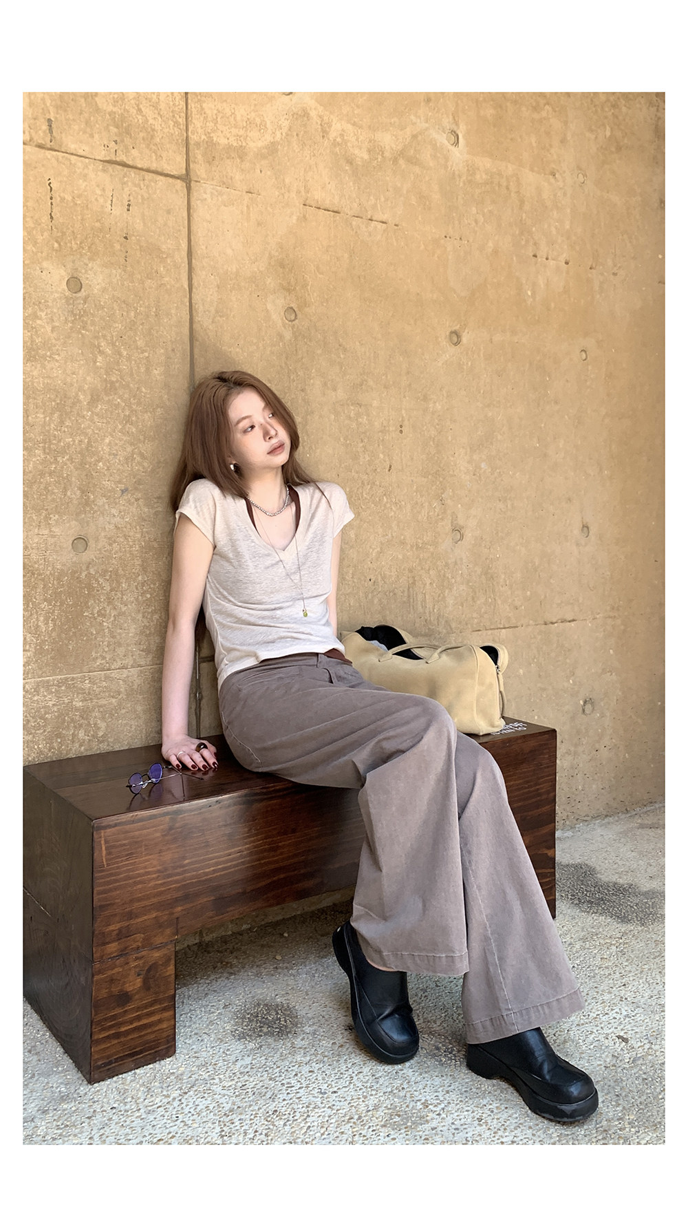 Hellooo Eat эластичная приталенная футболка с V-образным вырезом из полиэстера и льна