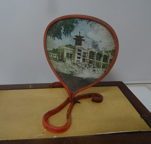 Cultural Revolution Old Mirrors Makeup Mirrors Old Home Nostalgia Collectible Movie Props Antique Ornaments All Photos Rare