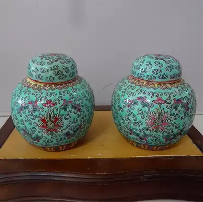 Jingdezhen Cultural Revolution Factory goods porcelain cans hand-painted pastel green Ocean Lotus a pair of Fushou altar full-product photos
