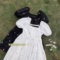 Sanmu self-made design sense small small skirt summer gentle wind flower embroidery dress fairy