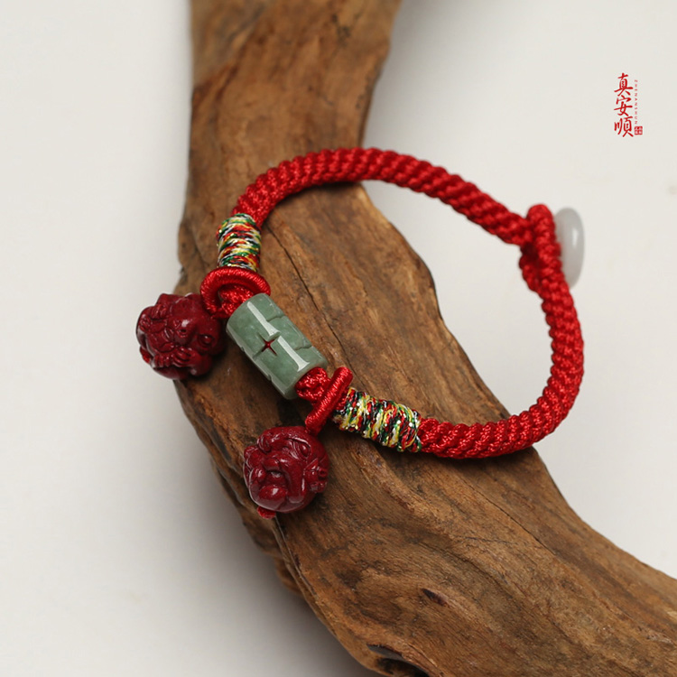 Cung hoàng đạo cinnabar đích thực 2019. Đó là một con lợn đeo thỏ và chúc phúc. Mang theo một chiếc vòng tay có vòng chân. - Vòng chân lắc chân nữ hàn quốc