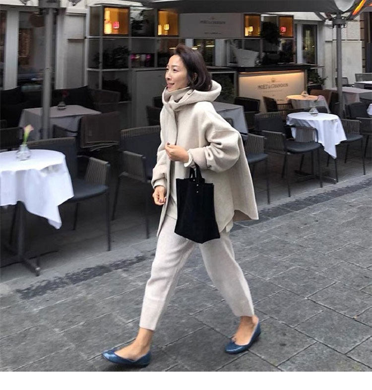 Double - sided cashmere coat girl short 2022 autumn and winter new cap small dumb cloak coat