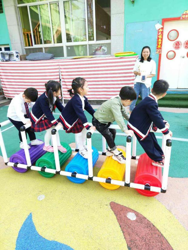 Kindergarten multi-person roller car cooperation car outdoor toys sports activity equipment teaching aids sensory integration training equipment