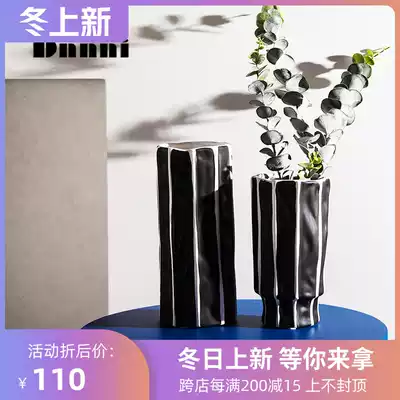Dnnni Nordic simple black and white striped hand-painted ceramic vase flower arrangement flower arrangement home model room accessories ornaments