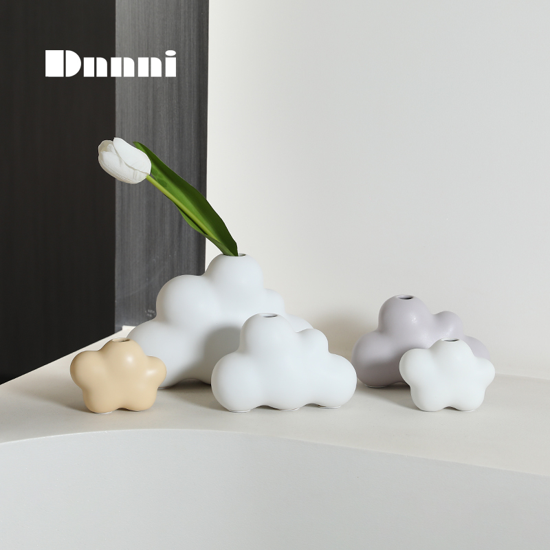 Dnnni cream wind cloud flower vase candle holder candle holder Decorative Pendulum bedroom Inwind minimalist modern Living room Desktop-Taobao