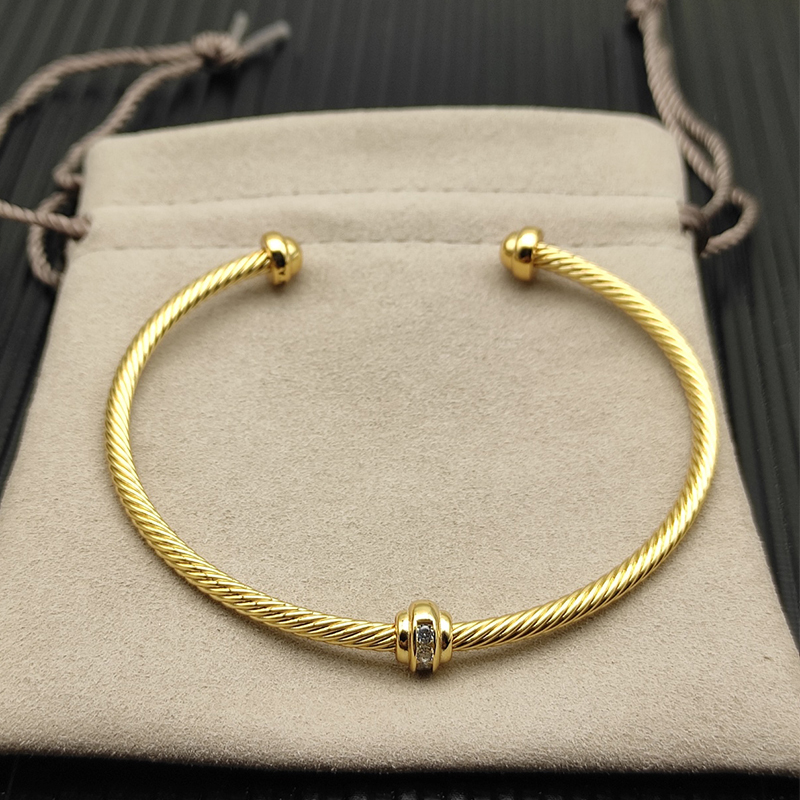 David Yurman David Yurman All-Gold Wire Rope Bracelet with Diamonds in the Middle Dy Light Luxury Open-Ended Women's 3mm David Yurman David Yurman All-Gold Wire Rope Bracelet with Diamonds in the Middle Dy Light Luxury Open-Ended Women's 3mm