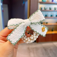 Из жемчуга, с бантиком