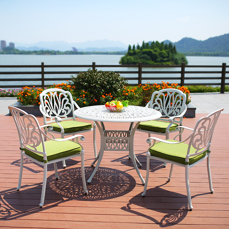 Outdoor cast aluminum tables and chairs European style minimalist outdoor garden balcony tables and chairs three or five pieces set white villa courtyard tables and chairs