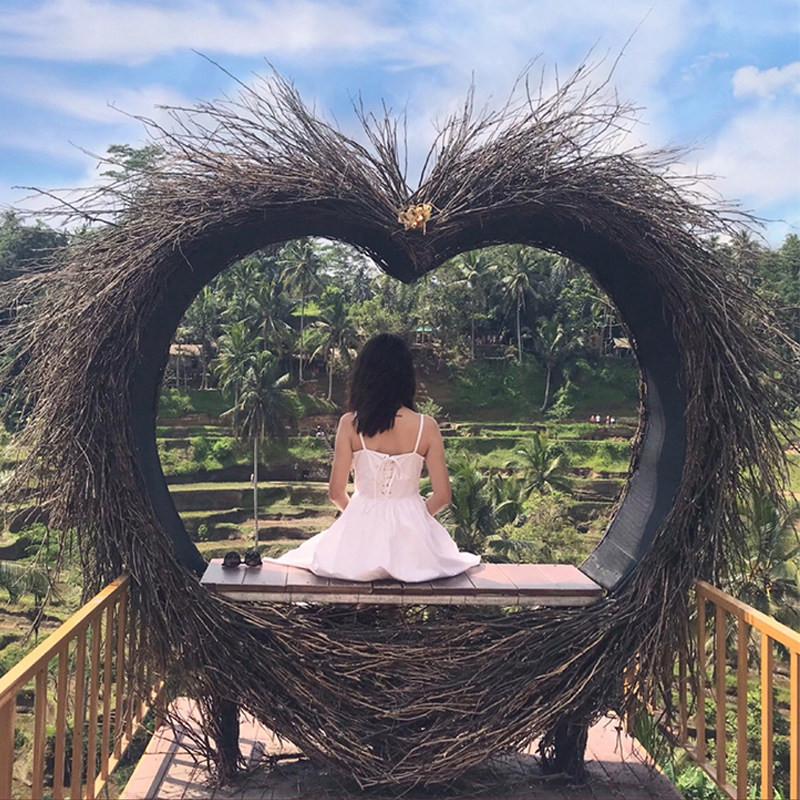 Bali Nets Red Bird Nest Outdoor Heart-shaped Hanging Chair Scenic Spot Shooting Props Hanging Rattan Choreography Cage Lying Bed
