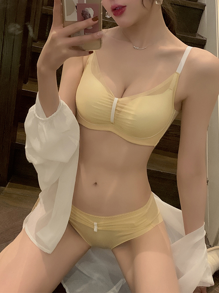 Latex underwear women's small breasts gathered together to close the pair of breasts on the support adjustment type thickened flat chest no steel ring bra set summer