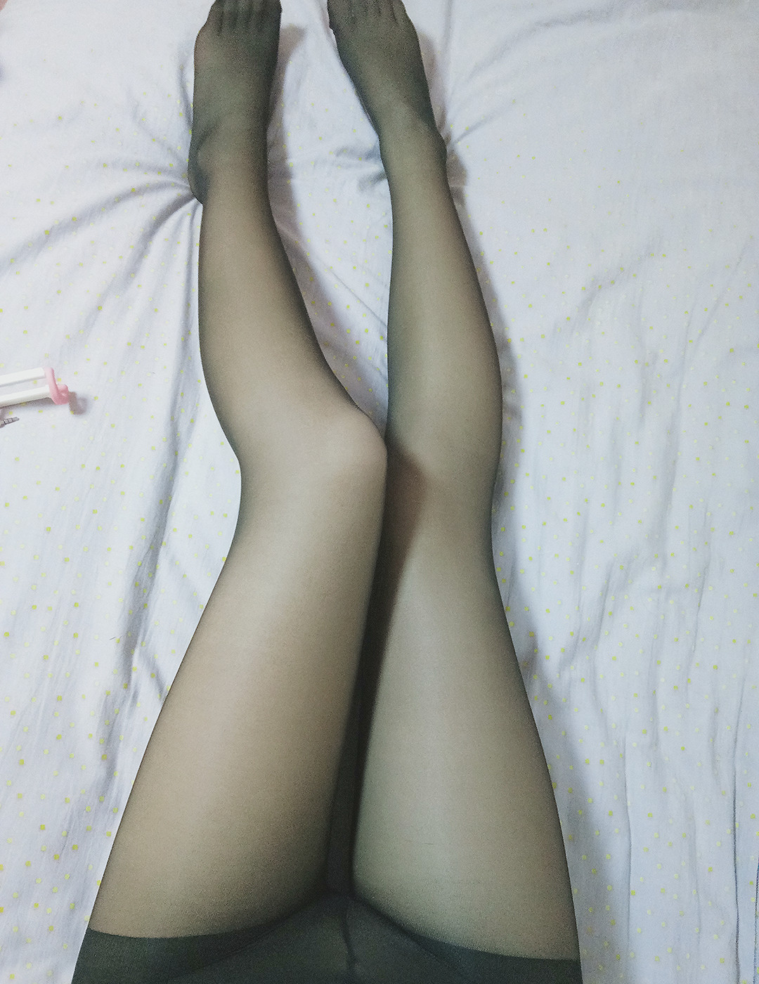 迷人黑丝魅力：细腿诱惑系列