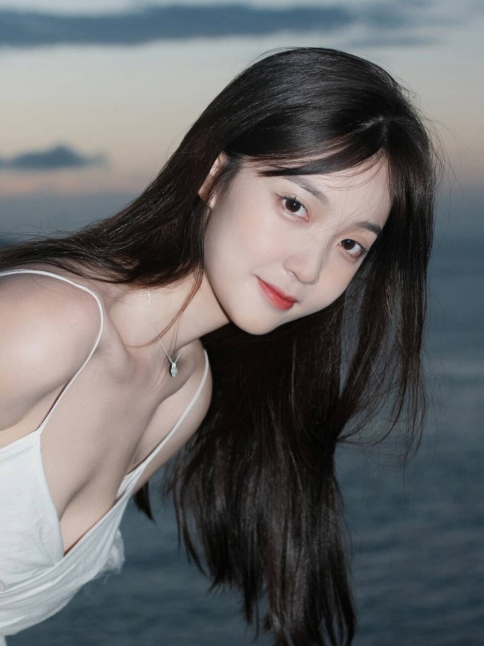 海边的宁静-美女