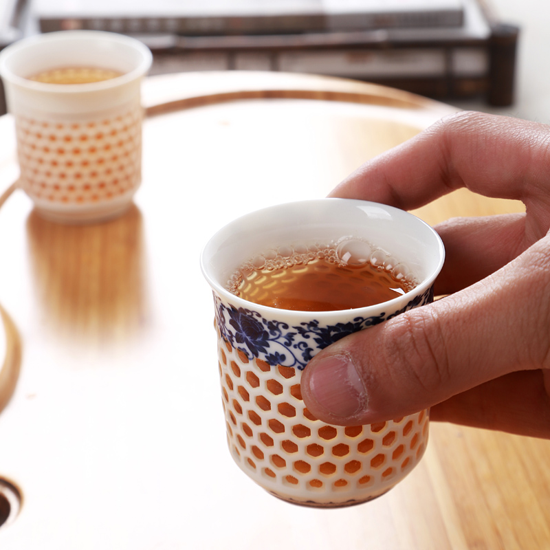 Large hollow honeycomb and exquisite tea sets suit of blue and white porcelain ceramic teapot cool Large capacity kettle teapot accessories