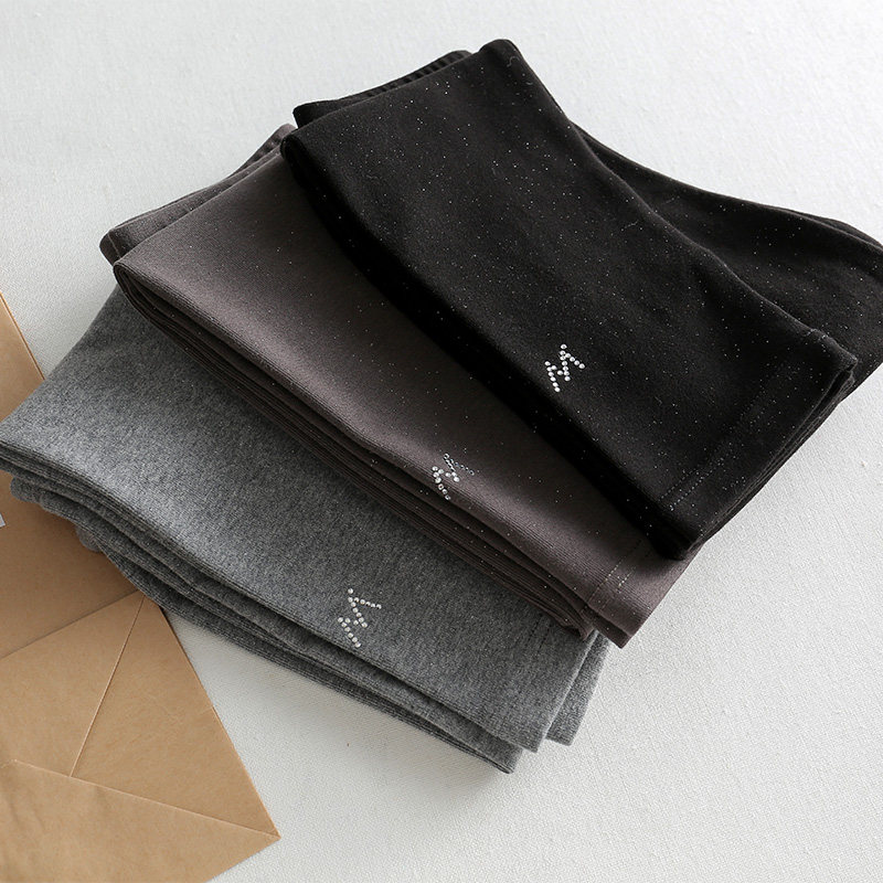 Girls' inner pants spring and autumn outer wear children's cute thin section gray middle and big children's cotton little girl glittering nine-point pants