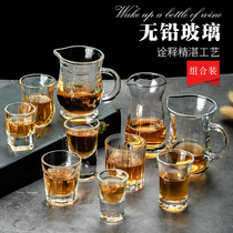 Two or two white wine glasses Glass a glass of spirits glass Household wine dispenser Wine set Wine cup Bullet cup trumpet