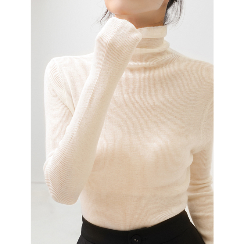 White Long-Sleeved Merino Wool Turtleneck Knit Sweater for Women, Early Autumn Layering, Thin, Slim-Fit, Inner Layer, Base Sweater, High Neck White Long-Sleeved Merino Wool Turtleneck Knit Sweater for Women, Early Autumn Layering, Thin, Slim-Fit, Inner Layer, Base Sweater, High Neck