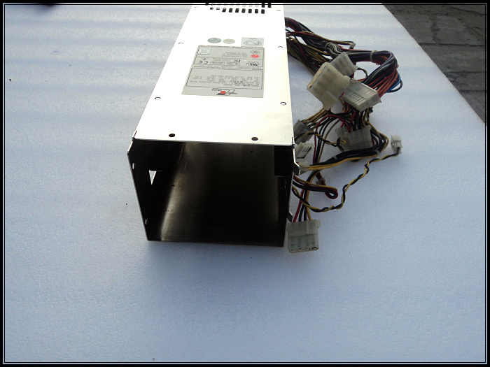 Original dress new giant 2u server zippy R2W-6500P power cage 26A6C0433