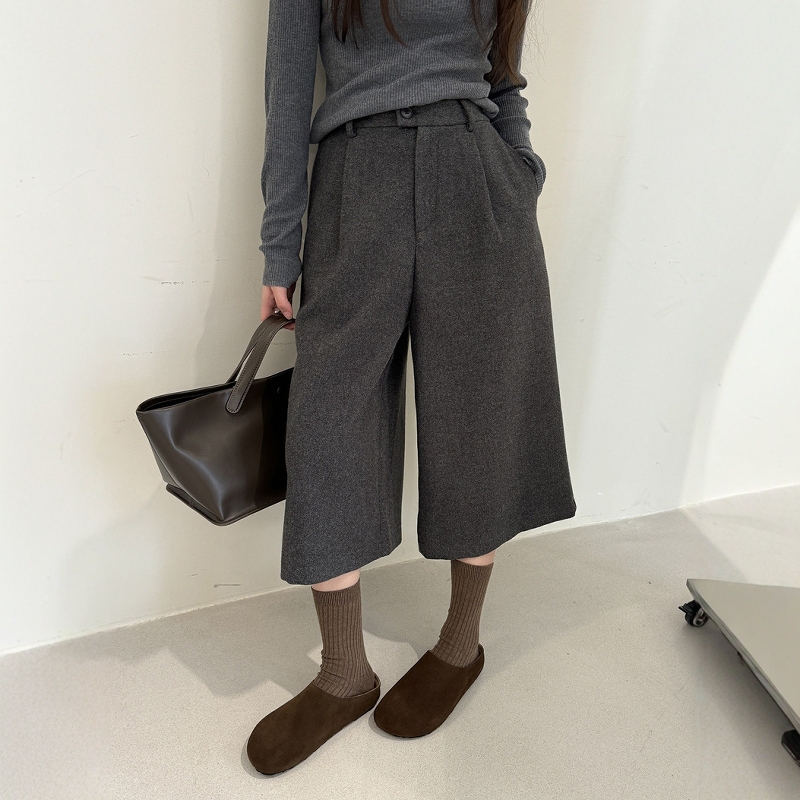 Gray Eight-Point Length Woolen Fleece-Lined Pants for Women, New Autumn and Winter High-Waisted Plus-Size Loose and Stylish Seven-Point Wide-Leg Pants Gray Eight-Point Length Woolen Fleece-Lined Pants for Women, New Autumn and Winter High-Waisted Plus-Size Loose and Stylish Seven-Point Wide-Leg Pants