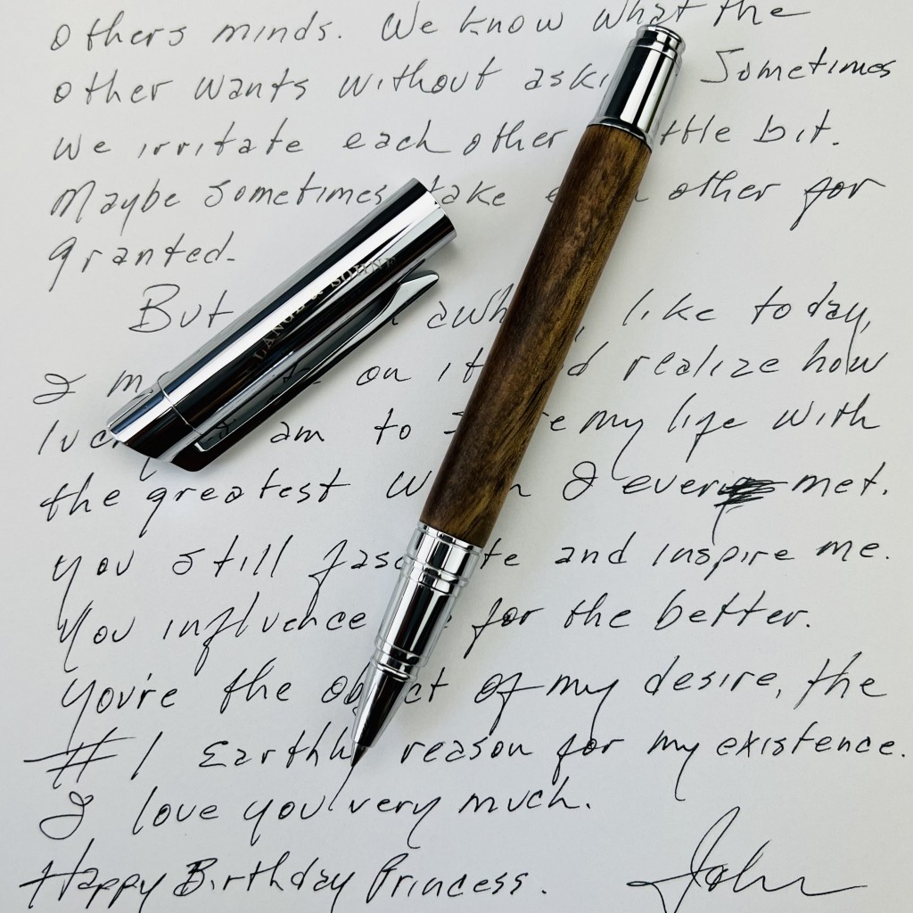 Take the world walnut signature pen German high-end custom creative ball-point pen black water-based pen gel pen water-based pen