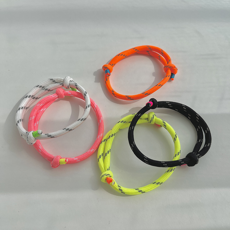 Handmade Versatile ins Fluorescent Powder Playful and Fashionable Wristband for Night Cycling, Reflective Contrasting Color Fluorescent Bracelet for Men and Women