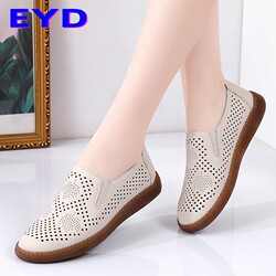 2026 Genuine Leather Soft Sole Loafers for Women, Hollow Breathable Mom Shoes, Lightweight Soft Sole Non-Slip Clogs, Flat Shoes for Women