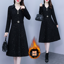 The new female collar with thickened dress in 2022 is thin and graceful fashionable dress