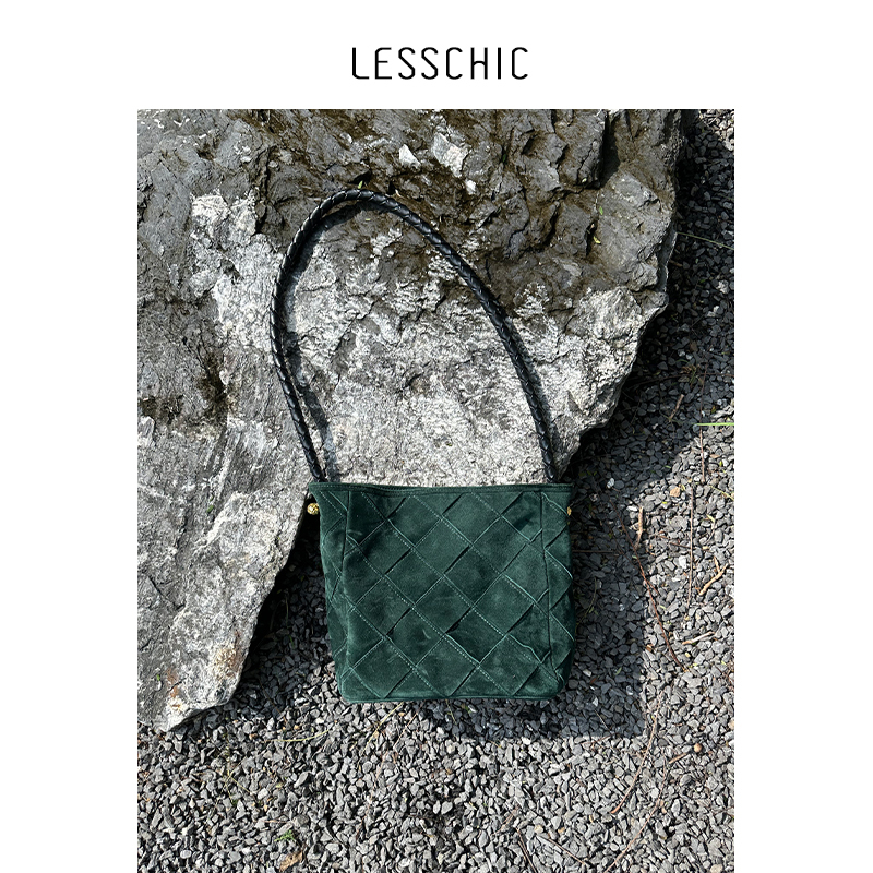 Lesschic【Golden Ball Diamond Pattern Bucket Bag】Imported Cashmere Lining, Versatile Sheepskin Shoulder Bucket Bag Lesschic【Golden Ball Diamond Pattern Bucket Bag】Imported Cashmere Lining, Versatile Sheepskin Shoulder Bucket Bag