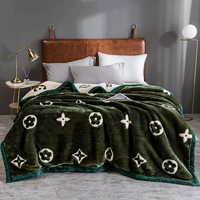 Весенний цветок зеленый