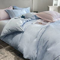 Городской силуэт трепетает