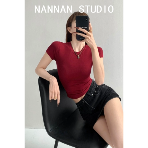 Летняя базовая футболка с коротким рукавом, облегающий крой, в обтяжку