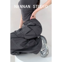 Темно-серый