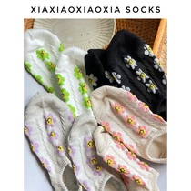 (More than five pairs) Korean imported summer boat socks thin cotton womens socks three-dimensional twist sunflower anti-removal socks