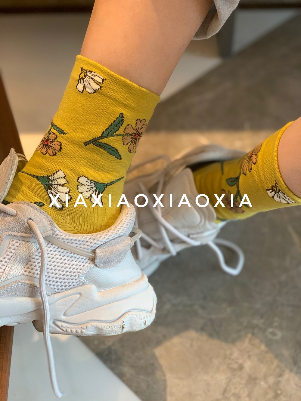 (full of five pairs) Korea Import Spot Woman Sox Medium Thickness Fashion elegant Elegant Flowers Cotton Socks
