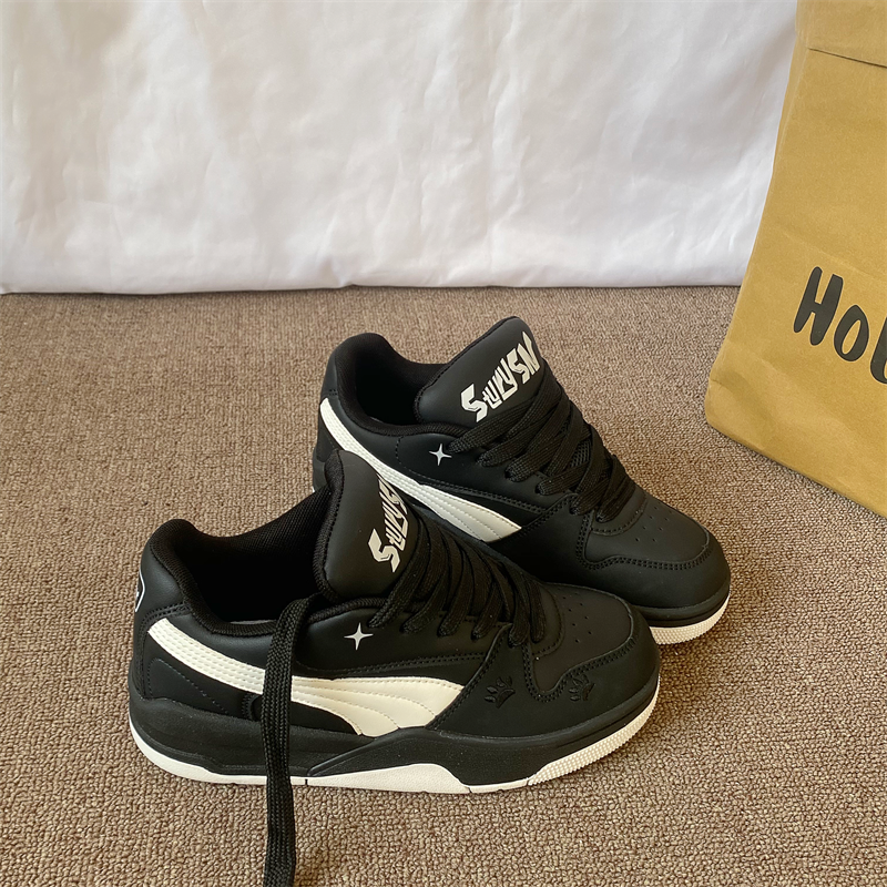 Original Retro Black and White Couple's Loafers Men's Ins Trend 2026 Spring New Versatile Sports Casual Sneakers