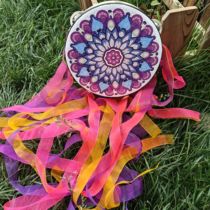 Xinjiang dance grade examination tambourine childrens 6-inch 7-inch 8-inch Dunhuang Feitian dance tambourine streamer with tassels on the tambourine