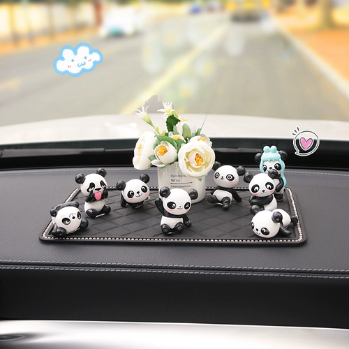 CAR ORNAMENT CENTER PANDA CENSOLE CERTAM PREATION PROVERITY милый автомобильный инструмент Платформа автомобиль автомобиль Carcasters Красные декоративные принадлежности Daquan