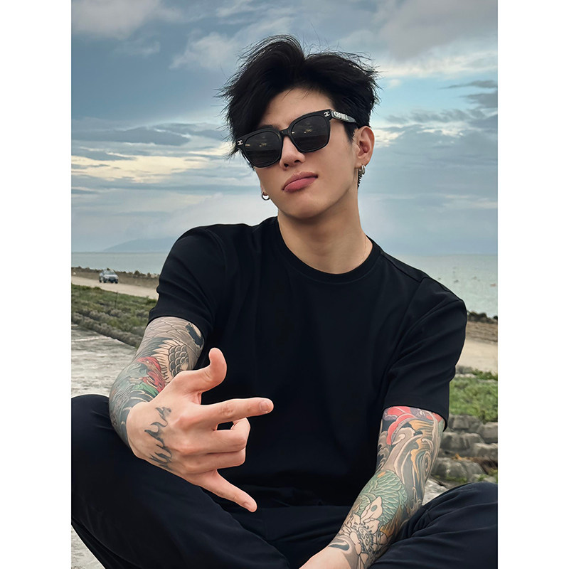 Cleanfit Black Stylish High-End T-Shirt for Men, American Style, Regular Shoulder, Slim Fit, Short Sleeve, Heavyweight, Summer Half-Sleeve
