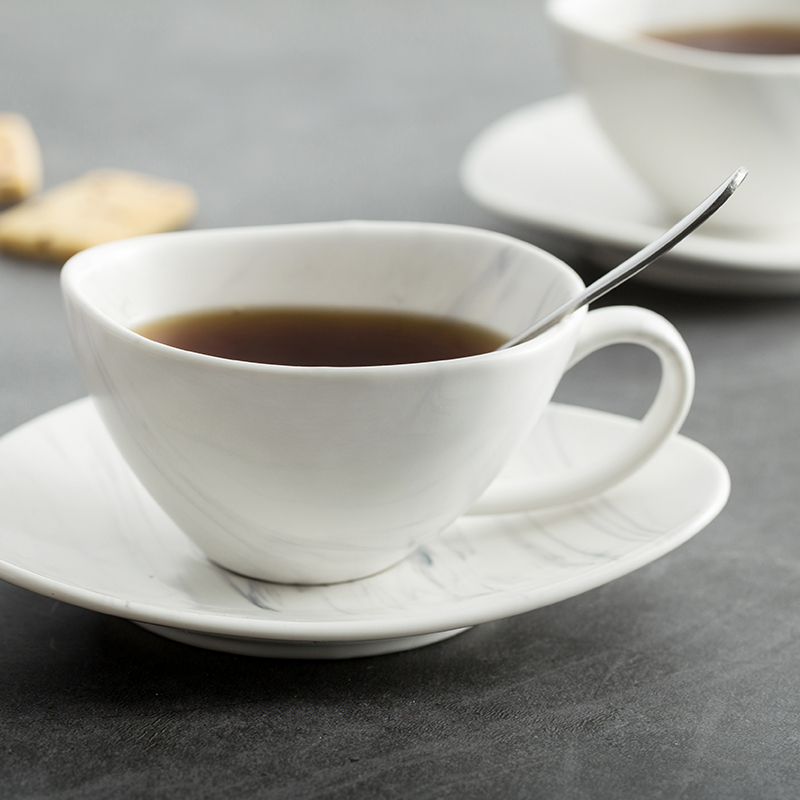 Coffee Cup European-Style Ceramic Coffee Cup and Saucer Set with Spoon English Afternoon Tea Set Floral Tea Cup for Home Use