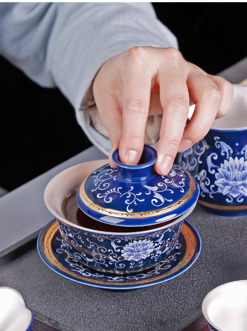 Kung fu tea cup only three silver tureen coppering. As Kung fu tea bowl of Chinese blue and white, a single large ceramic tea set manually