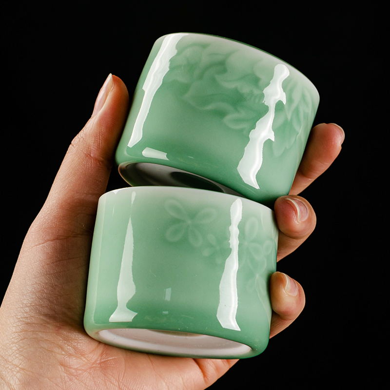 The ancient shadow blue sheng up celadon hand cut sample tea cup kirin wind tank cup ceramic tea set master cup single CPU