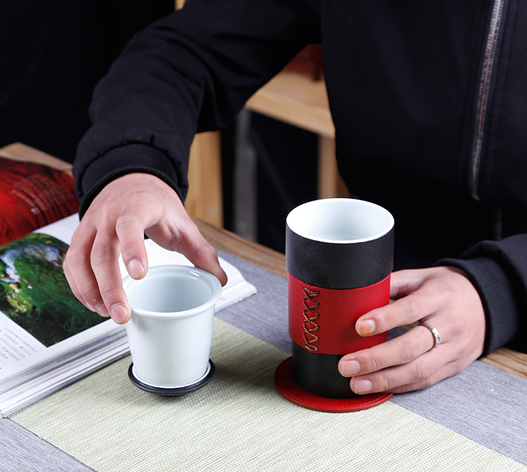 The ancient sheng up line edge enamel - lined keep - a warm glass tea cup men 's and women' s imperial palace large portable cup cup gift